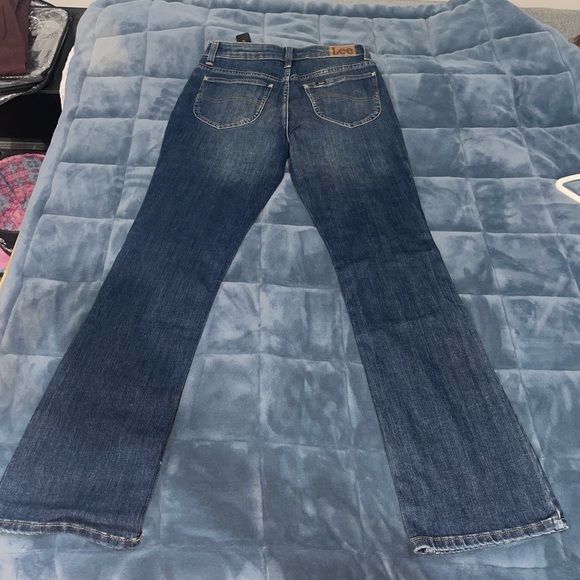 ***NEW WITH TAGS - NEVER WORN ***
Lee Regular fit boot cut blue jeans size 6 - Picture 7 of 8
